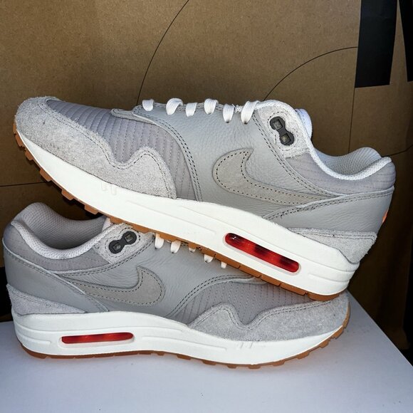 NEW Nike Air Max 1 PRM Men’s Size 6, Womens Size 7.5 Light Iron Ore Total Orange - Picture 3 of 6
